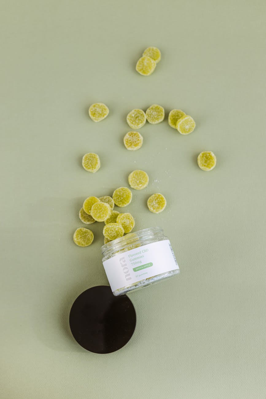 CBD Gummies in Glasgefäß
